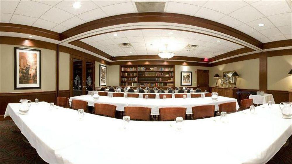 Holiday Inn Akron-West By Ihg Montrose Экстерьер фото